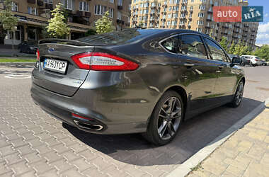 Седан Ford Fusion 2015 в 