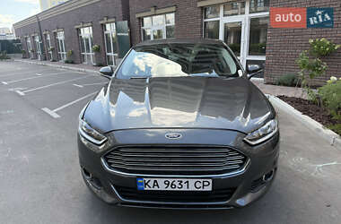 Седан Ford Fusion 2015 в 