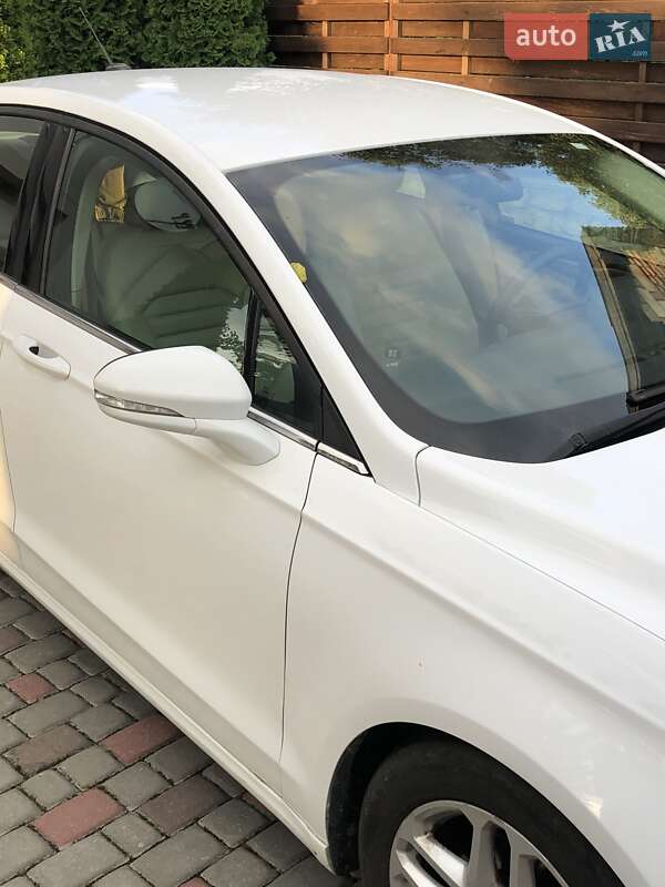 Седан Ford Fusion 2015 в Тернополе
