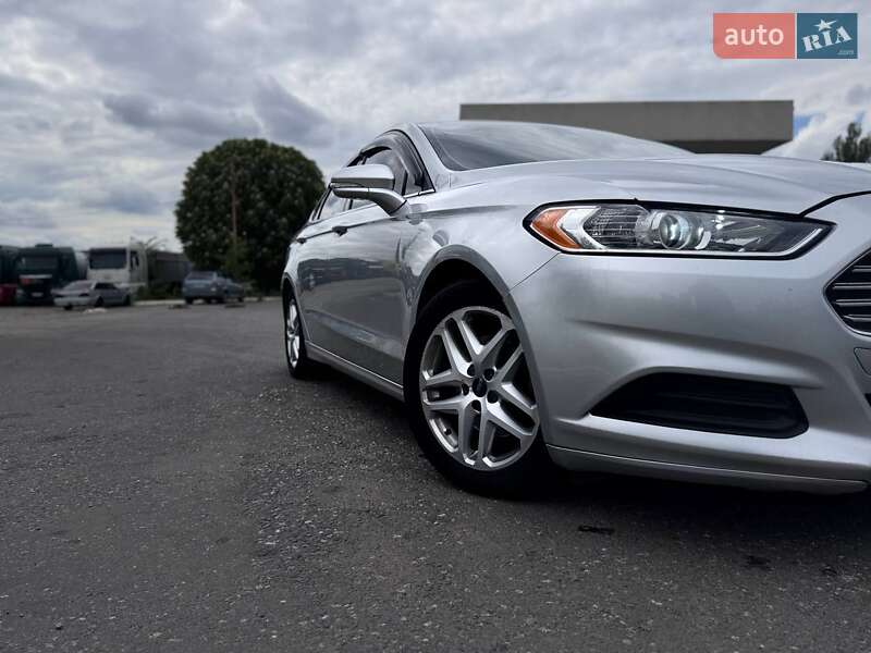 Седан Ford Fusion 2015 в Миколаєві
