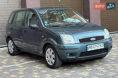 Хетчбек Ford Fusion 2004 в 