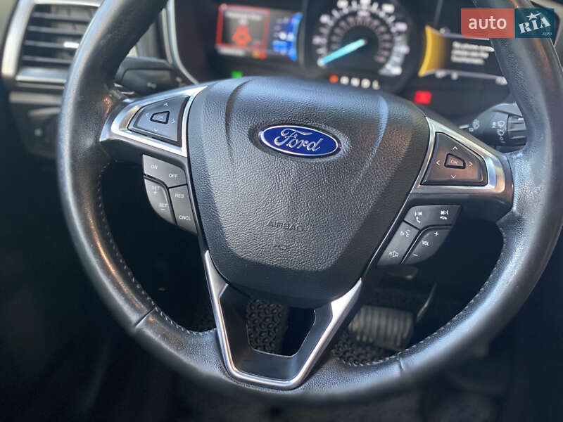 Седан Ford Fusion 2017 в Одесі