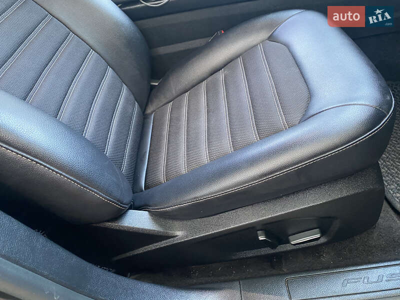 Седан Ford Fusion 2017 в Одесі