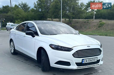 Седан Ford Fusion 2013 в 