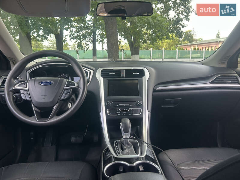 Седан Ford Fusion 2016 в Харкові