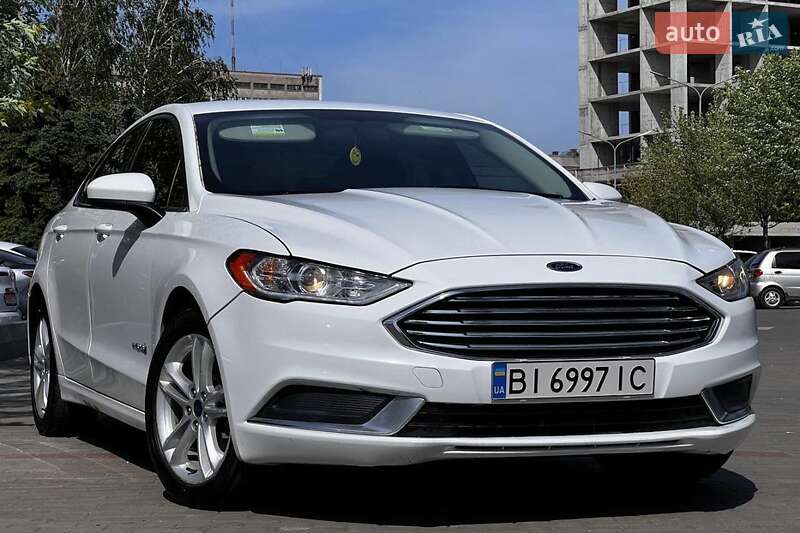 Седан Ford Fusion 2018 в 
