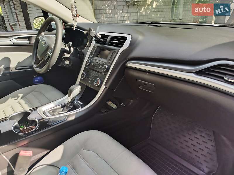 Седан Ford Fusion 2015 в Києві