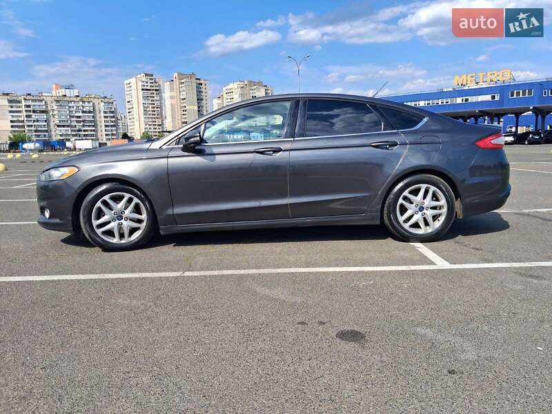 Седан Ford Fusion 2014 в Києві