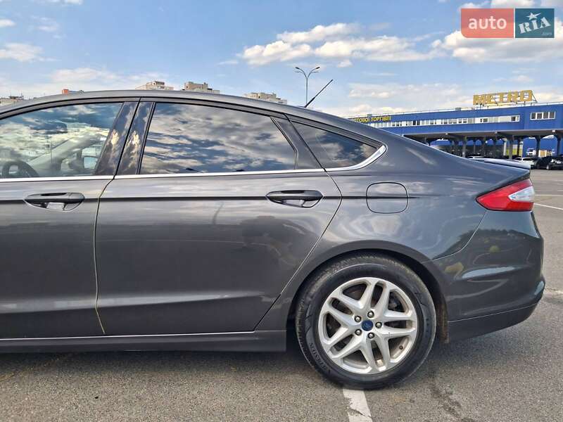 Седан Ford Fusion 2014 в Києві