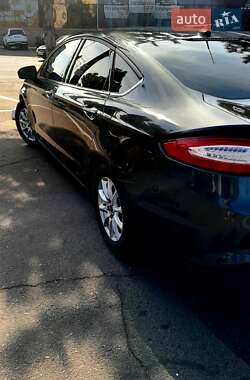 Седан Ford Fusion 2014 в 