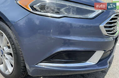 Седан Ford Fusion 2017 в 