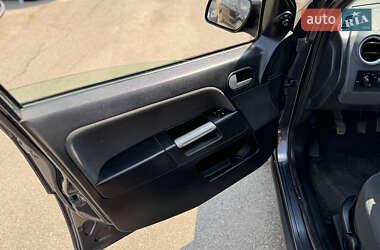 Хетчбек Ford Fusion 2006 в 