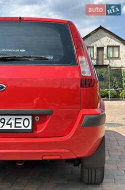 Хетчбек Ford Fusion 2010 в 
