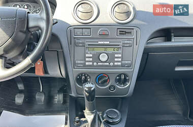 Хетчбек Ford Fusion 2010 в 