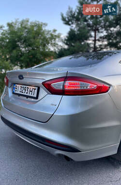 Седан Ford Fusion 2014 в 