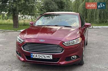 Седан Ford Fusion 2015 в 