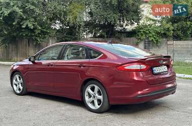 Седан Ford Fusion 2015 в 
