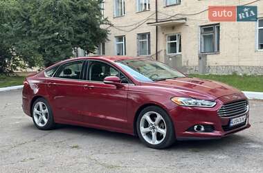 Седан Ford Fusion 2015 в 