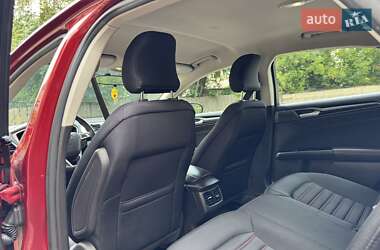 Седан Ford Fusion 2015 в 