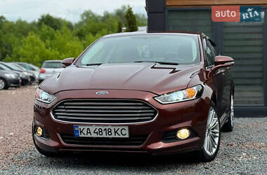 Седан Ford Fusion 2015 в 