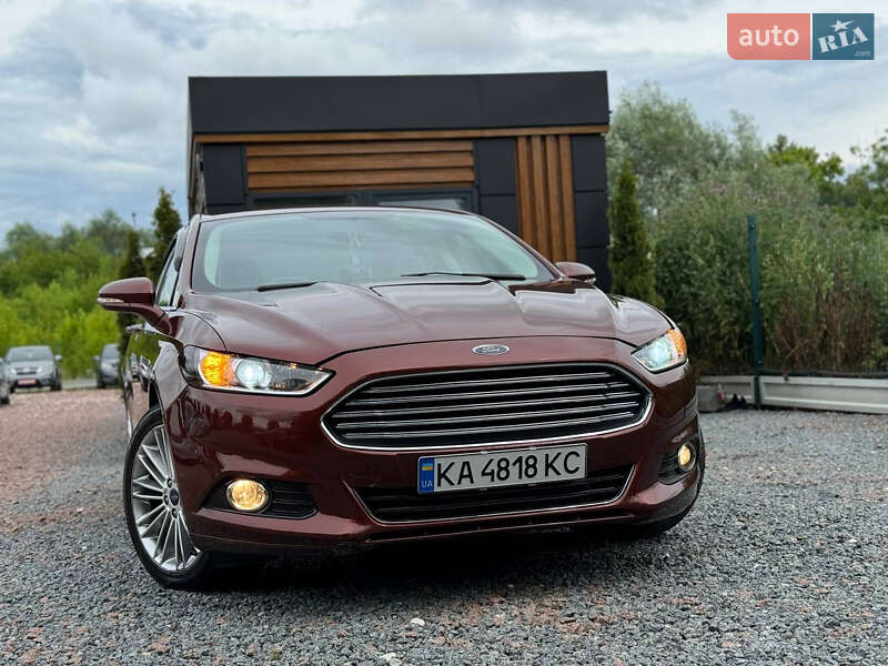 Седан Ford Fusion 2015 в Дрогобичі