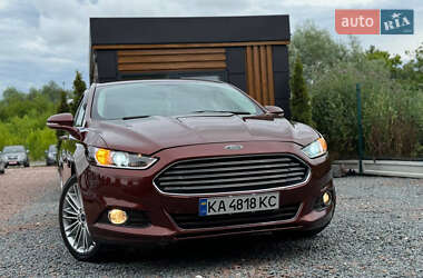 Седан Ford Fusion 2015 в 