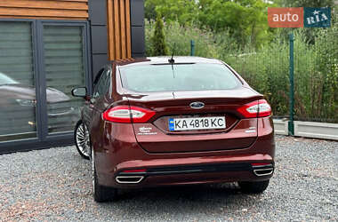 Седан Ford Fusion 2015 в 