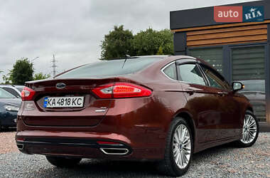 Седан Ford Fusion 2015 в 