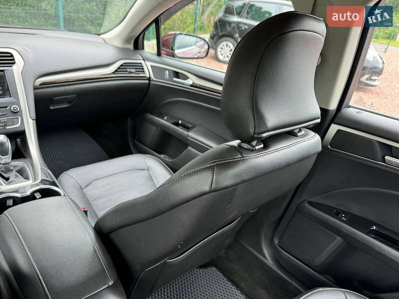 Седан Ford Fusion 2015 в Дрогобичі
