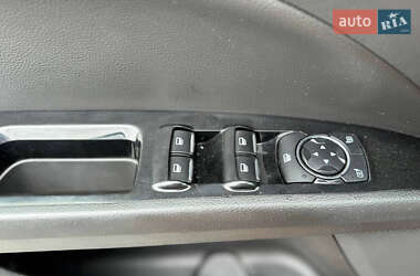 Седан Ford Fusion 2015 в 