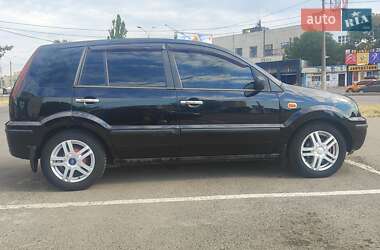 Хетчбек Ford Fusion 2003 в 