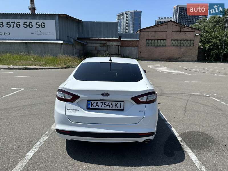 Седан Ford Fusion 2015 в Киеве