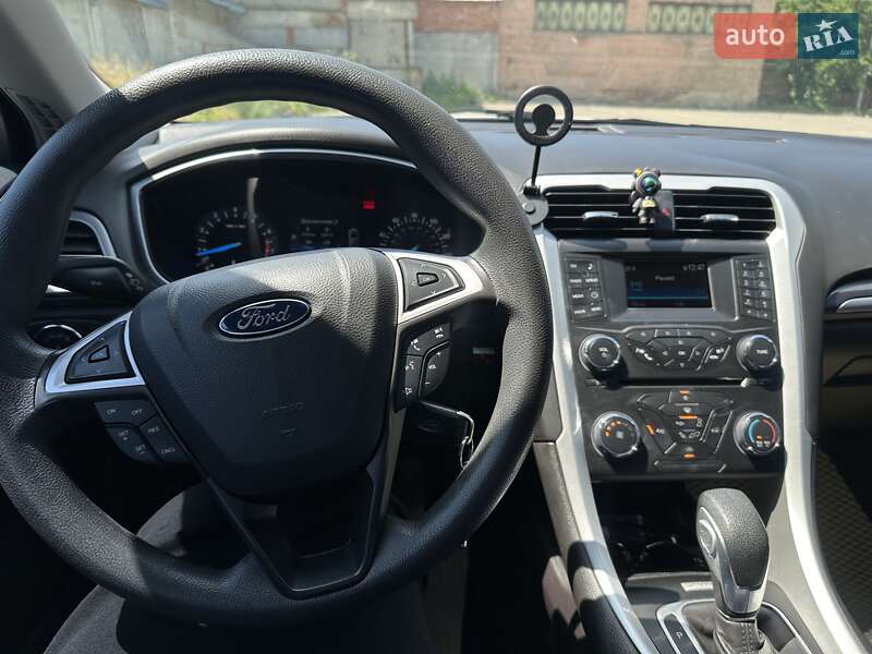 Седан Ford Fusion 2015 в Киеве