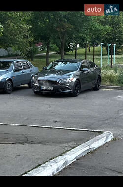 Седан Ford Fusion 2016 в Смоліному