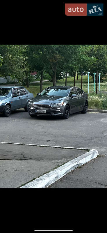 Седан Ford Fusion 2016 в 
