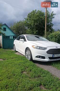 Седан Ford Fusion 2013 в 