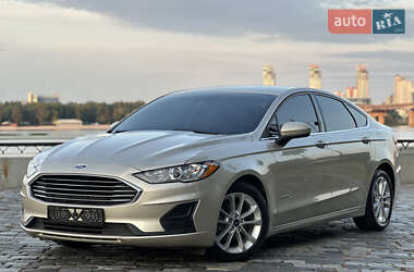 Седан Ford Fusion 2019 в Києві