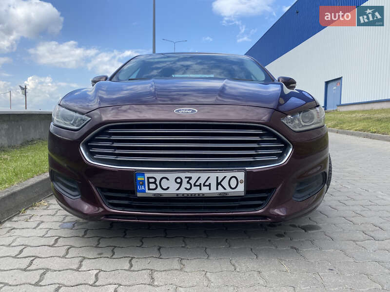 Седан Ford Fusion 2013 в Львове
