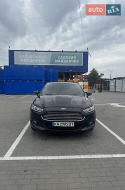 Седан Ford Fusion 2013 в 