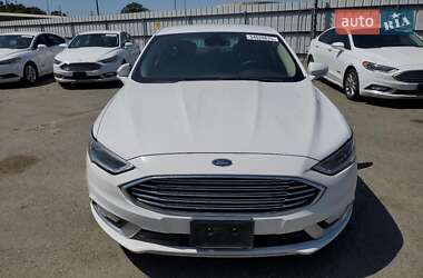 Седан Ford Fusion 2017 в 
