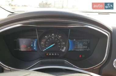 Седан Ford Fusion 2017 в 