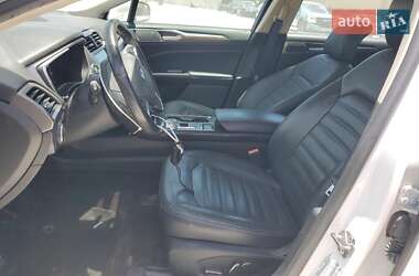 Седан Ford Fusion 2018 в 