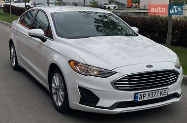 Седан Ford Fusion 2019 в 