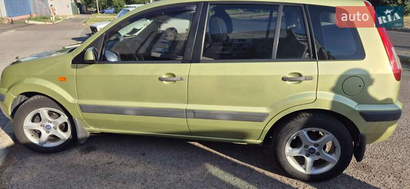 Хетчбек Ford Fusion 2006 в Черкасах