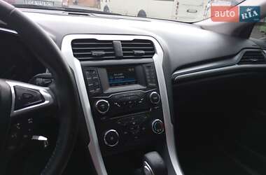 Седан Ford Fusion 2014 в 