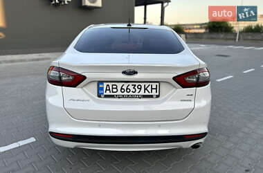 Седан Ford Fusion 2013 в 