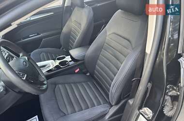 Седан Ford Fusion 2012 в 