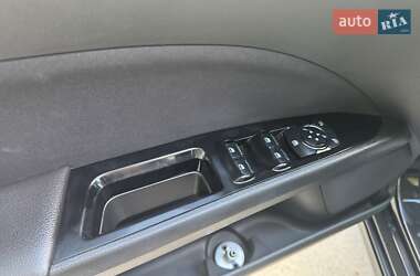 Седан Ford Fusion 2012 в 