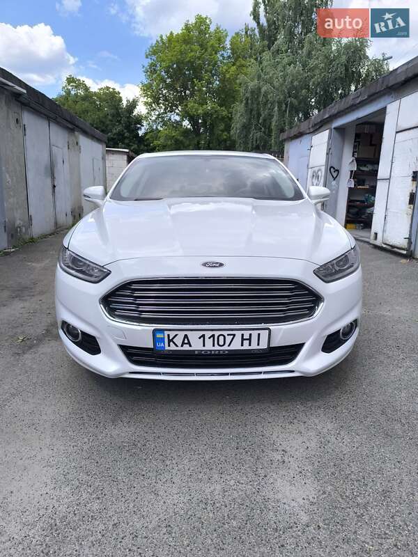 Седан Ford Fusion 2015 в Києві