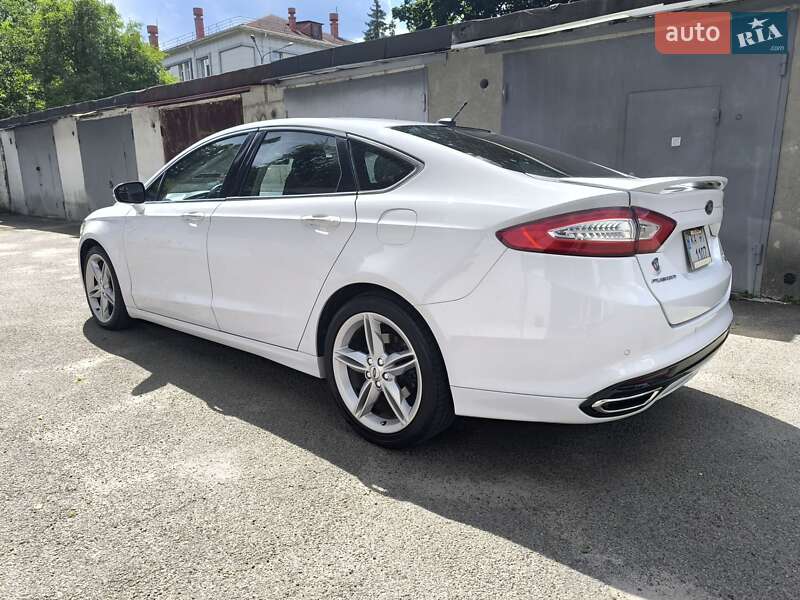 Седан Ford Fusion 2015 в Києві